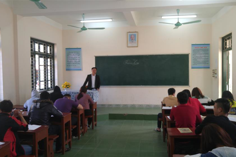 ( Giờ kiểm tra học kỳ I môn Toán lớp 12A1 năm học 2016-2017)